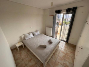 VerGian Brand New Spacious Apt at Agioi Theodoroi